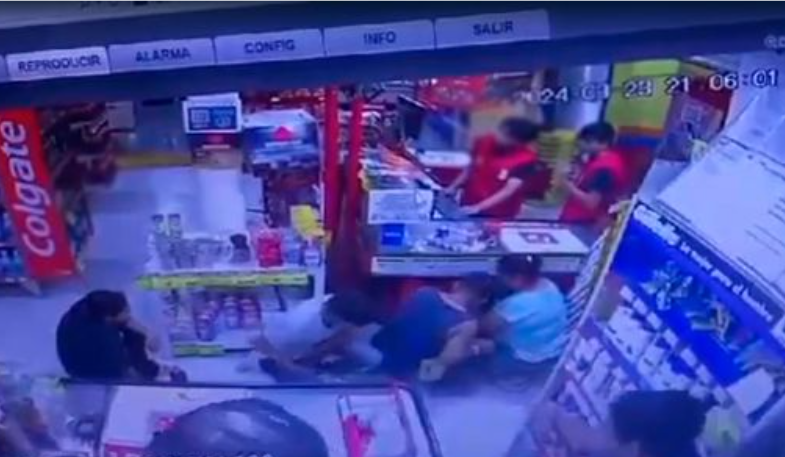 Violento asalto en Cancún queda registrado en video