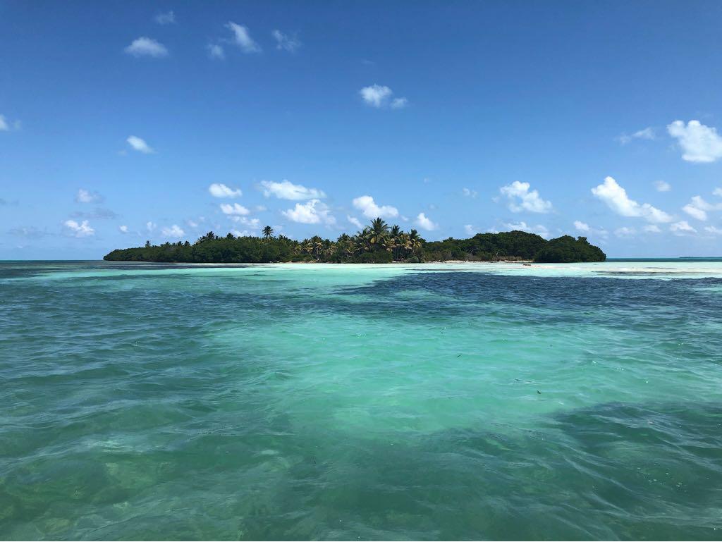 Ponen a la venta la última isla virgen de la Riviera Maya