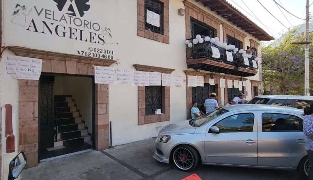 Camila, la menor secuestrada y asesinada, es enterrada en Taxco