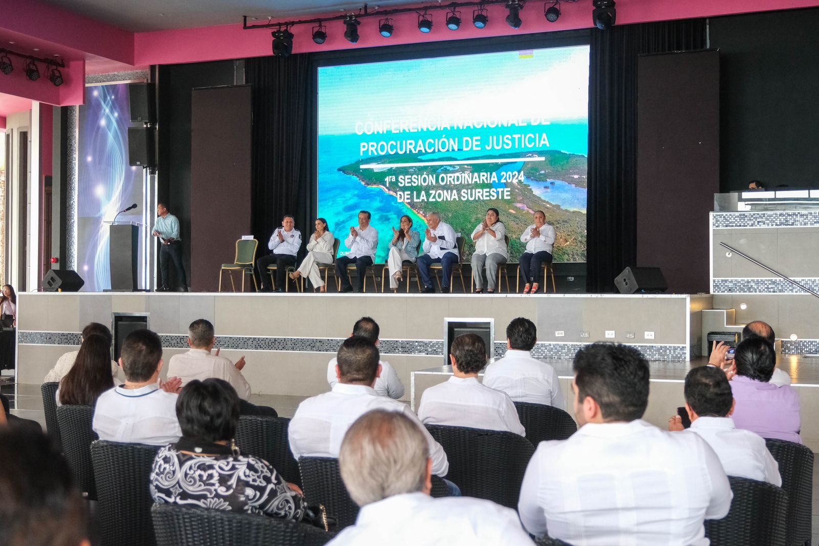 Reunión de fiscales en Cancún