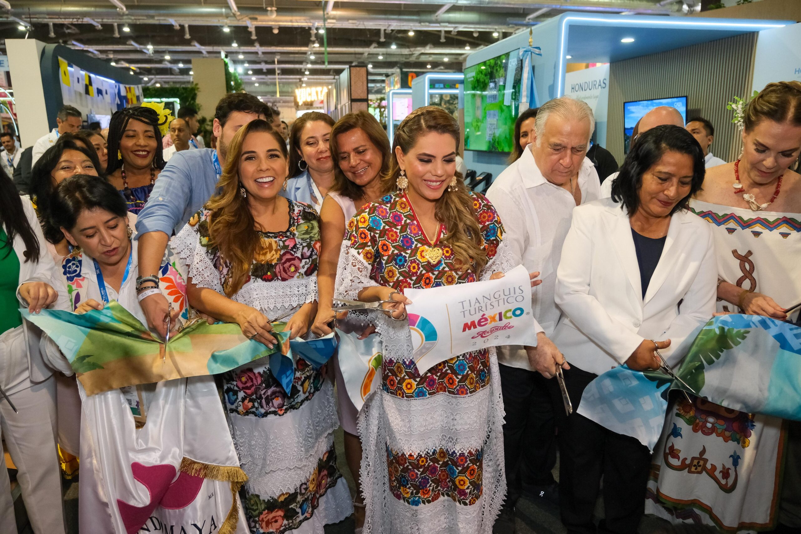 Destaca pabellón del Caribe Mexicano en Tianguis Turístico de Acapulco