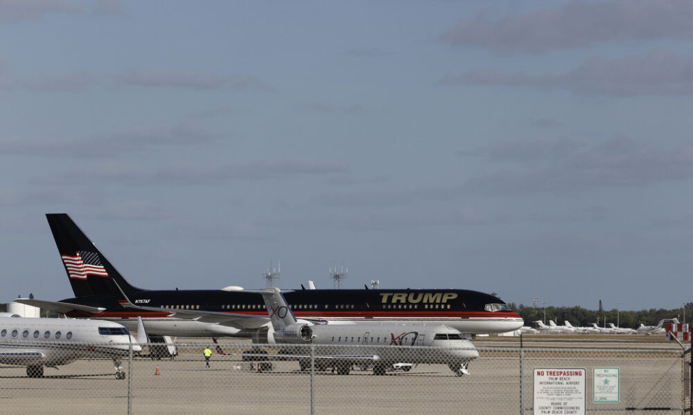 Avión de Trump choca contra otro en un aeropuerto de Florida