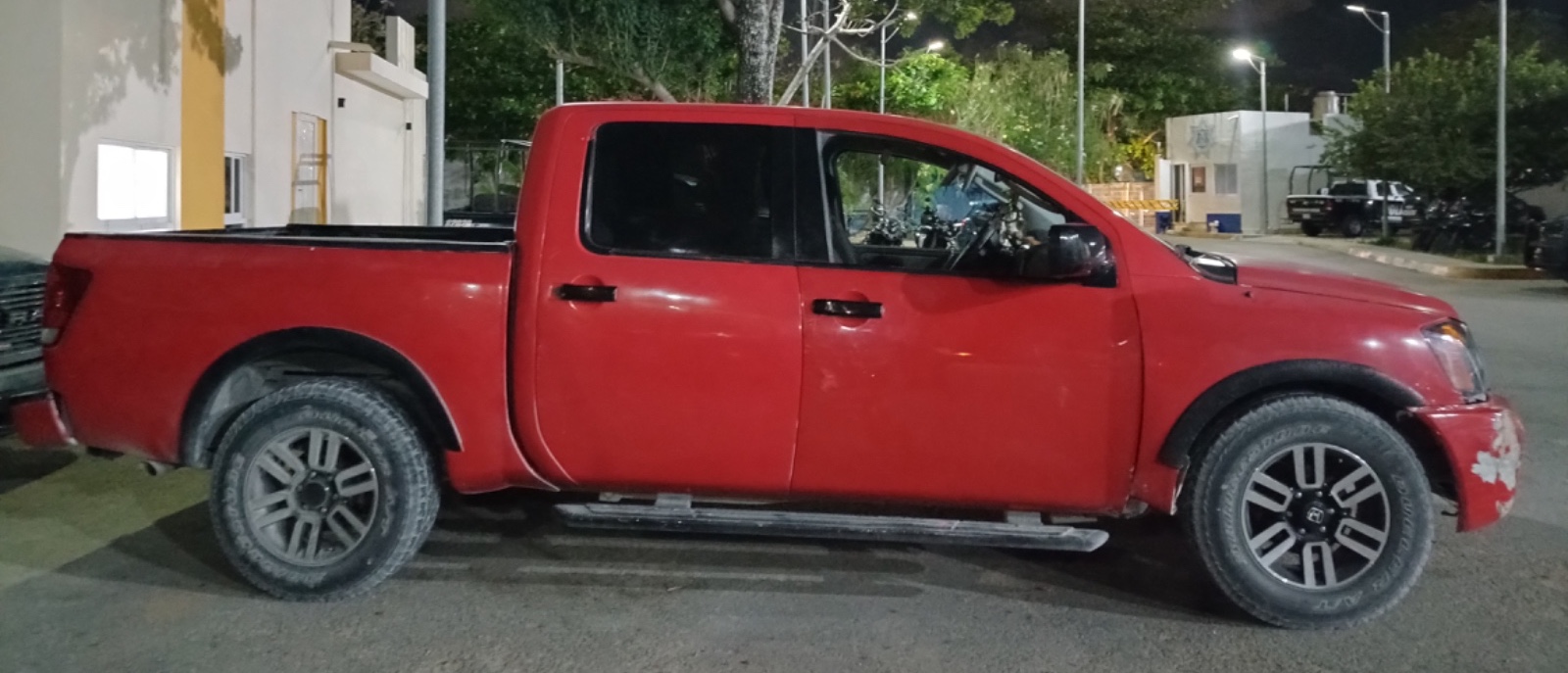 Decomisan camioneta y drogas tras balacera en Playa del Carmen