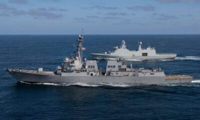 Estados Unidos despliega buques de guerra frente a las costas venezolanas