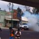 Un camión arde en Campo Militar 1-A durante protesta por Ayotzinapa.