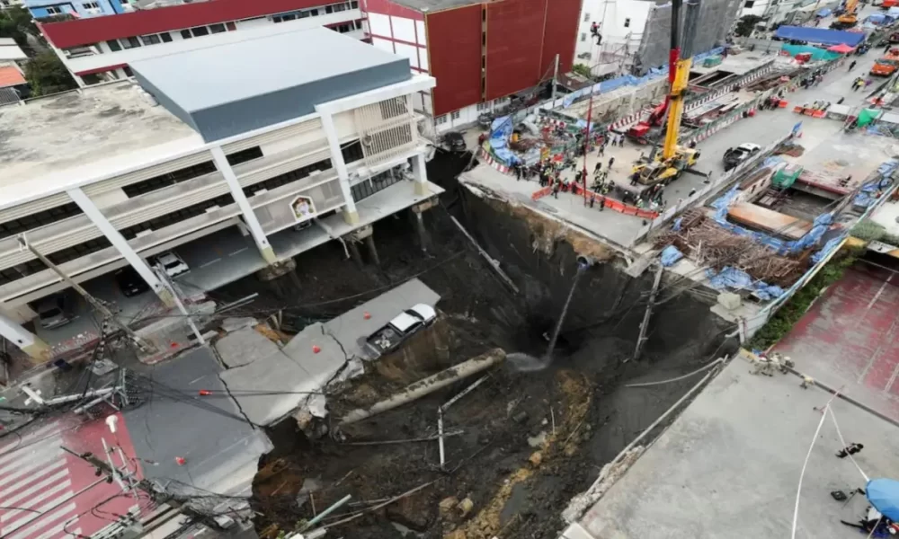 socavón en Bangkok Tailandia