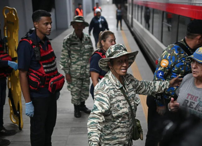 Venezuela combina simulacro civil y maniobras militares en medio de tensiones con EE.UU.