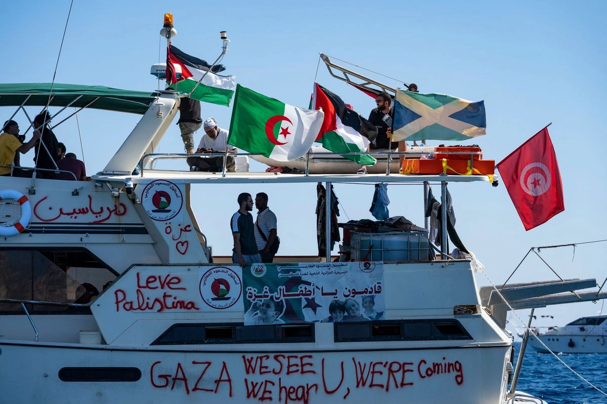 Israel intercepta flotilla con ayuda humanitaria