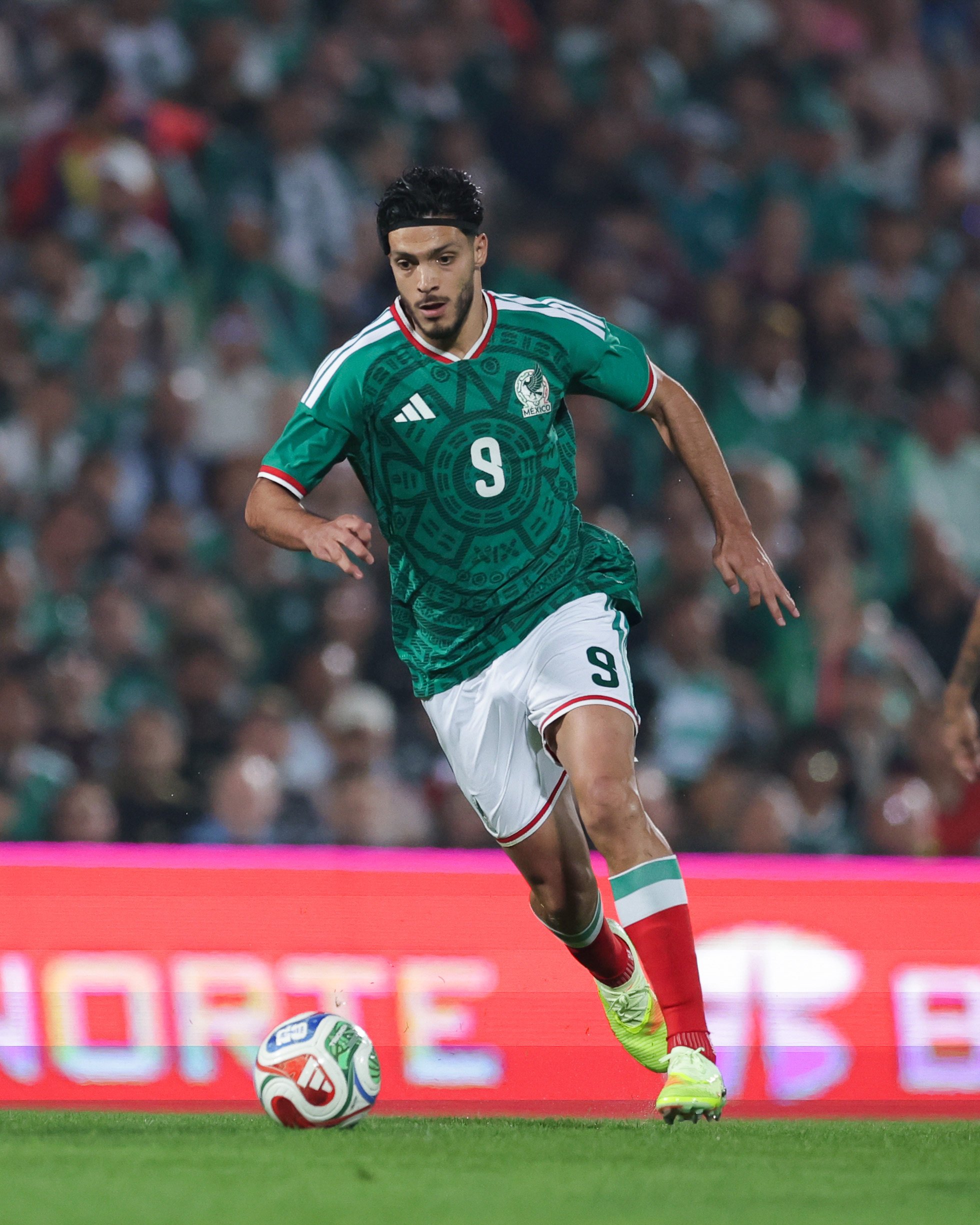 Jiménez denuncia: “Así es difícil jugar de local”