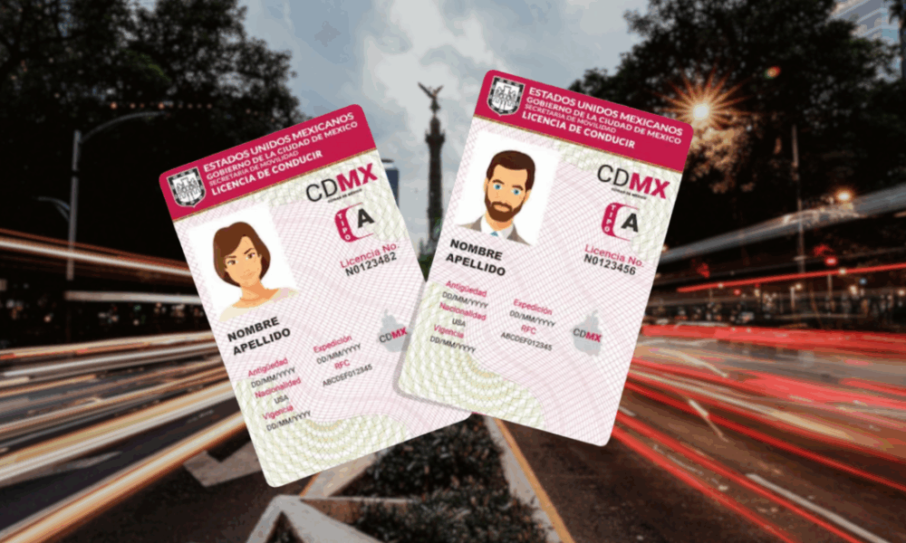 Fotografía de licencias permanentes de la CDMX en primer plano con una calle capitalina al fondo y luces barridas de autos en movimiento.