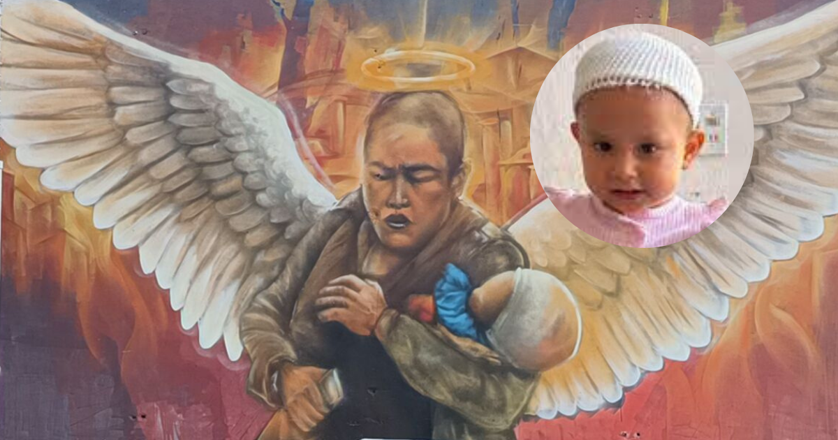 Collage de un mural que muestra a Alicia Matías Teodoro con alas cargando a su nieta Jazlyn Azuleth durante la explosión del Puente de la Concordia, junto a una foto reciente de la bebé.