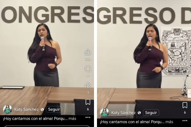 Diputada Kathya Sánchez Rodríguez con micrófono en mano durante evento en el Congreso de Puebla.