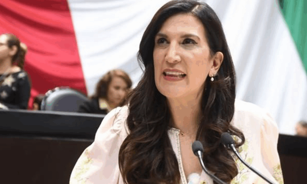 Kenia López Rabadán durante una intervención en la Cámara de Diputados.