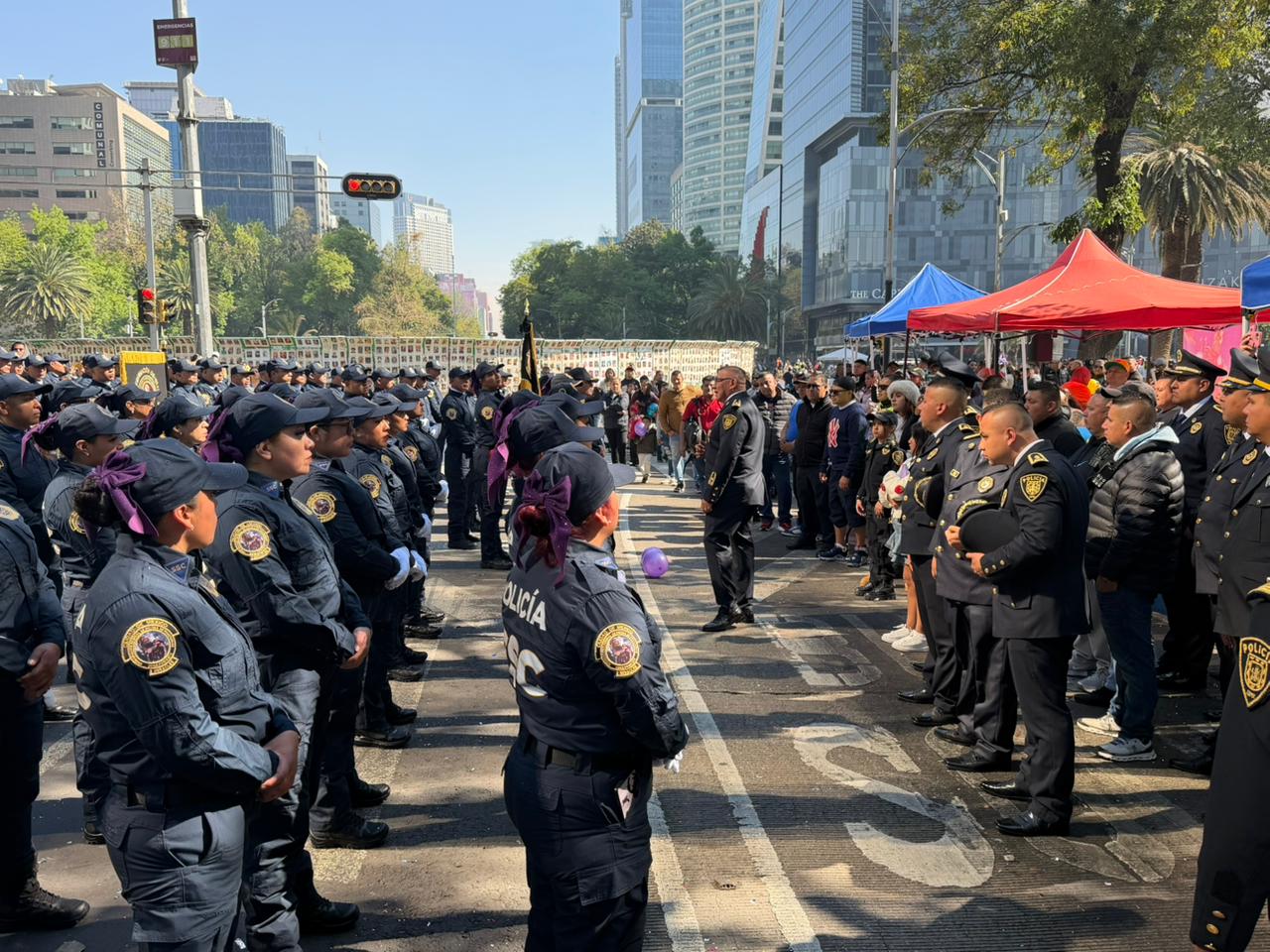 Operativo de seguridad CDMX Año Nuevo 2026 con policías capitalinos durante patrullaje preventivo nocturno.