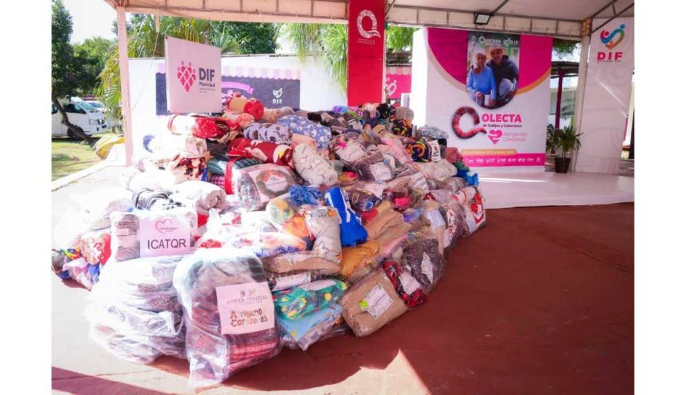 Refuerzan-apoyo-a-familias-de-la-zona-maya-con-entrega-de-cobertores-ante-el-frente-frio