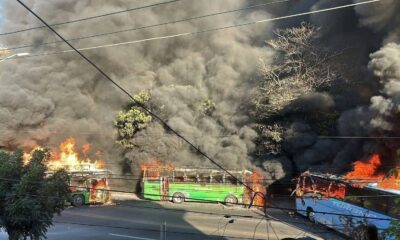 Autobuses en llamas