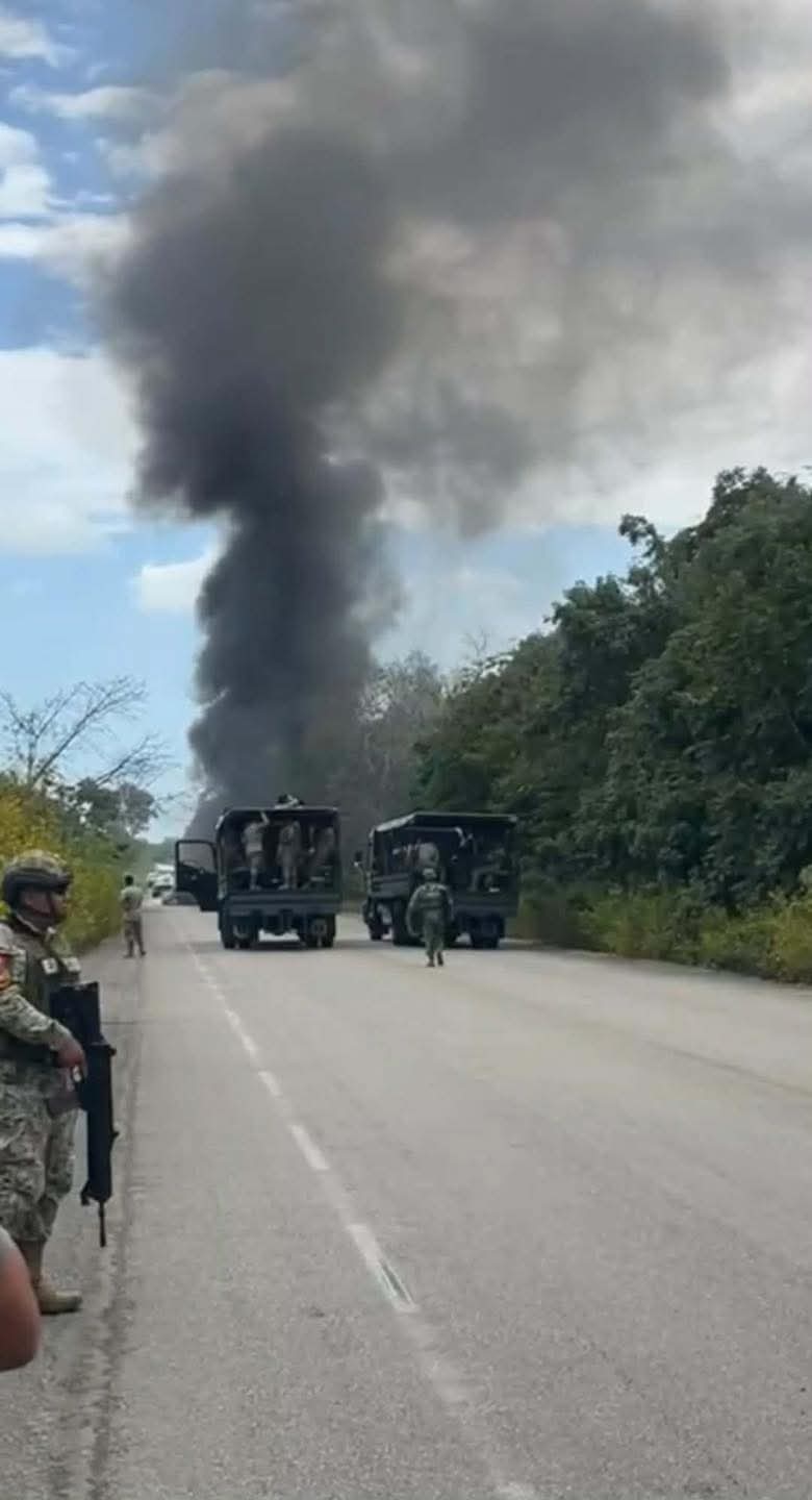 queman vehiculos carretera