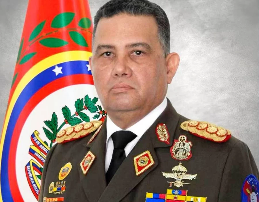 Ministro de Defensa Gustavo González López