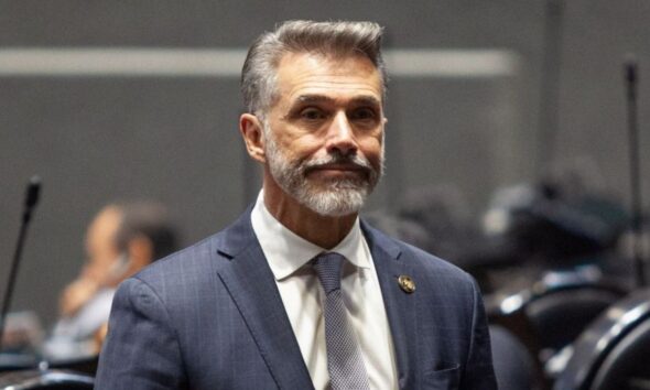 Sergio Mayer anuncia regreso