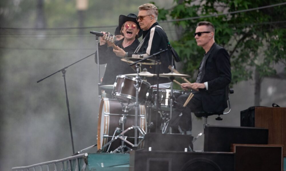U2 sorprende en el Centro Histórico