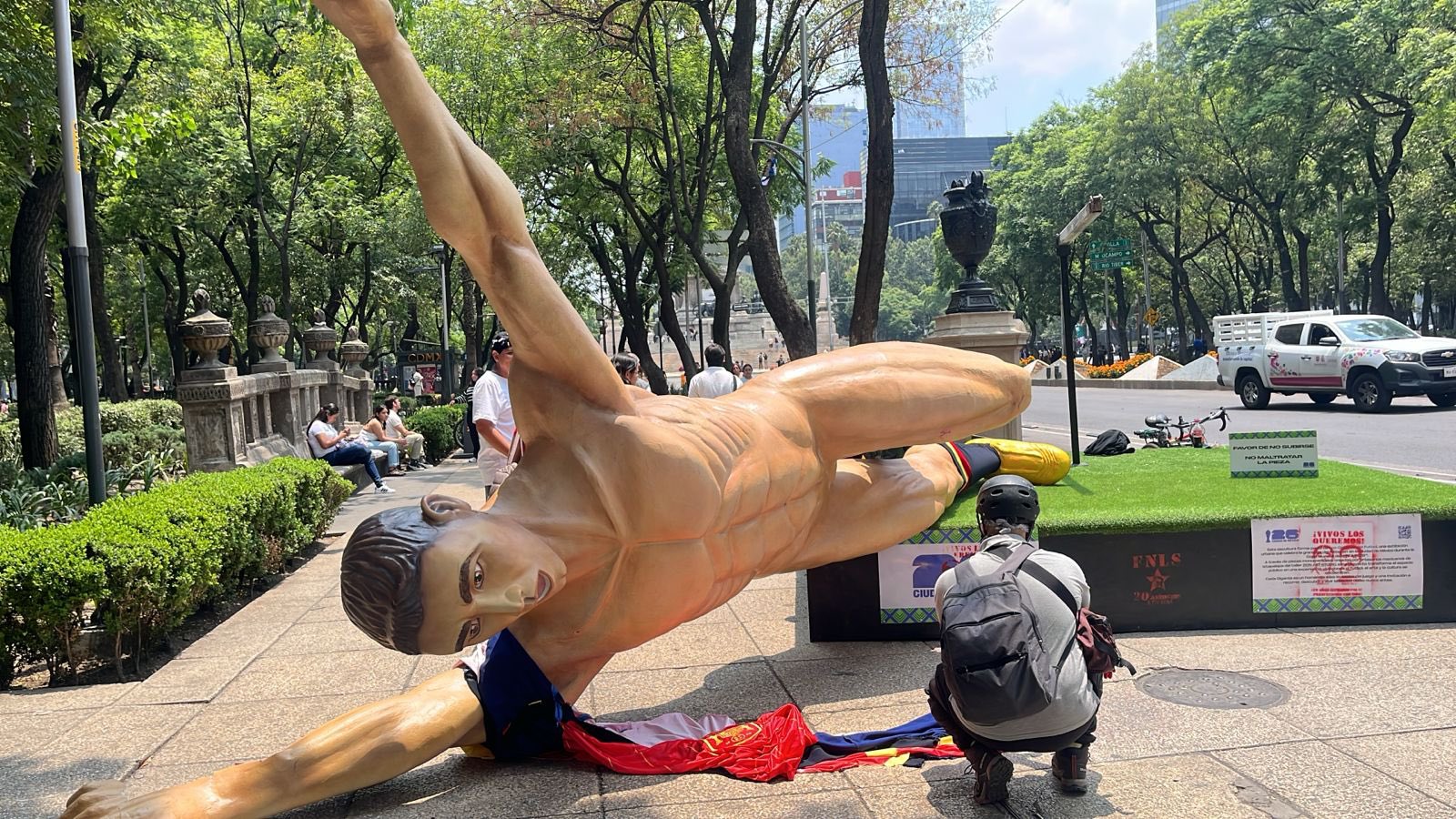 CNTE intensifica protestas en Paseo de la Reforma