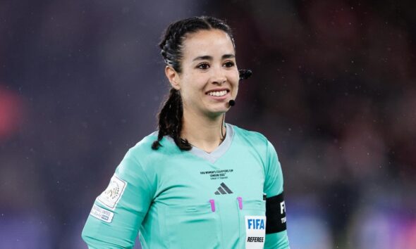 Katia Itzel árbitra mexicana