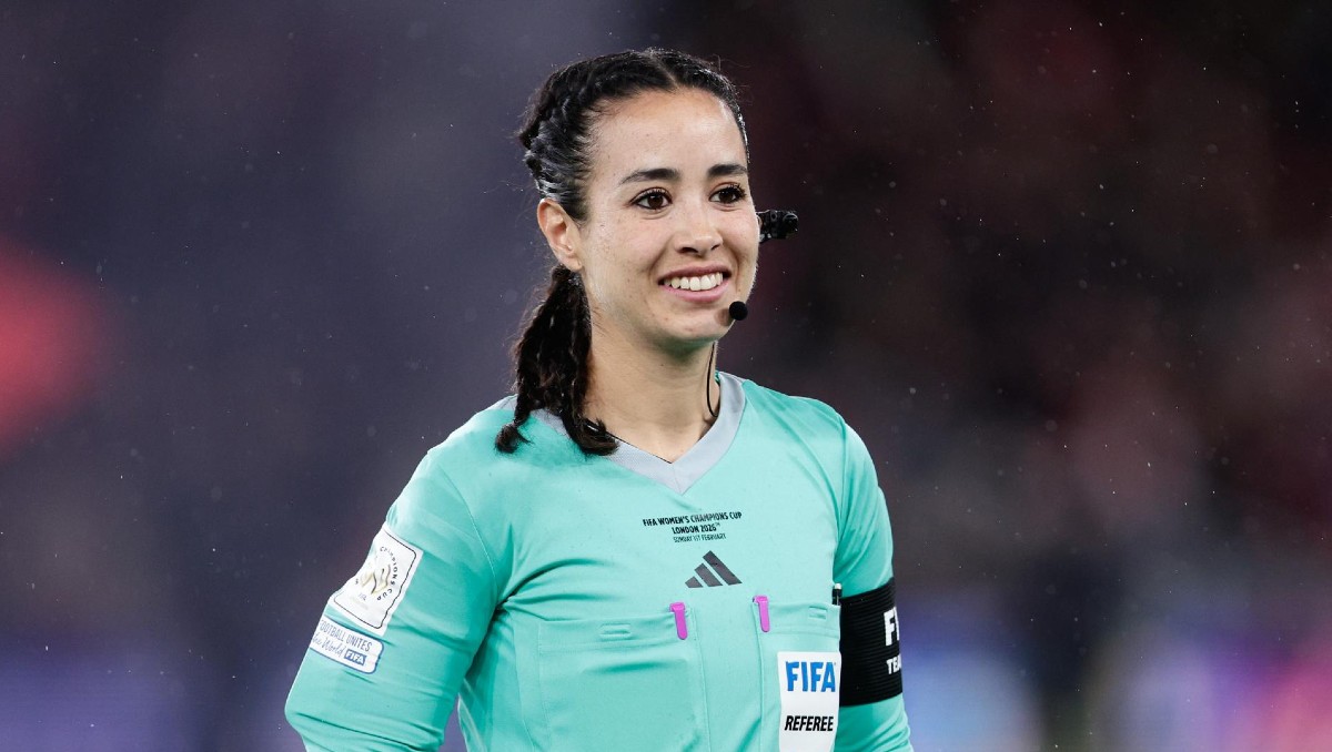 Katia Itzel árbitra mexicana