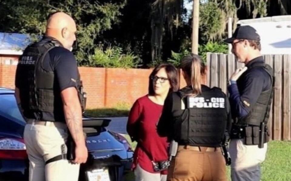 arrestan alcaldesa Jackie Espinosa
